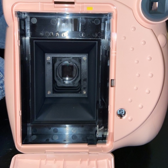 Pink Polaroid camera and photo album - Picture 6 of 8